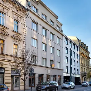 Tyzenhauz Rakowicka Street Apartment Krakow